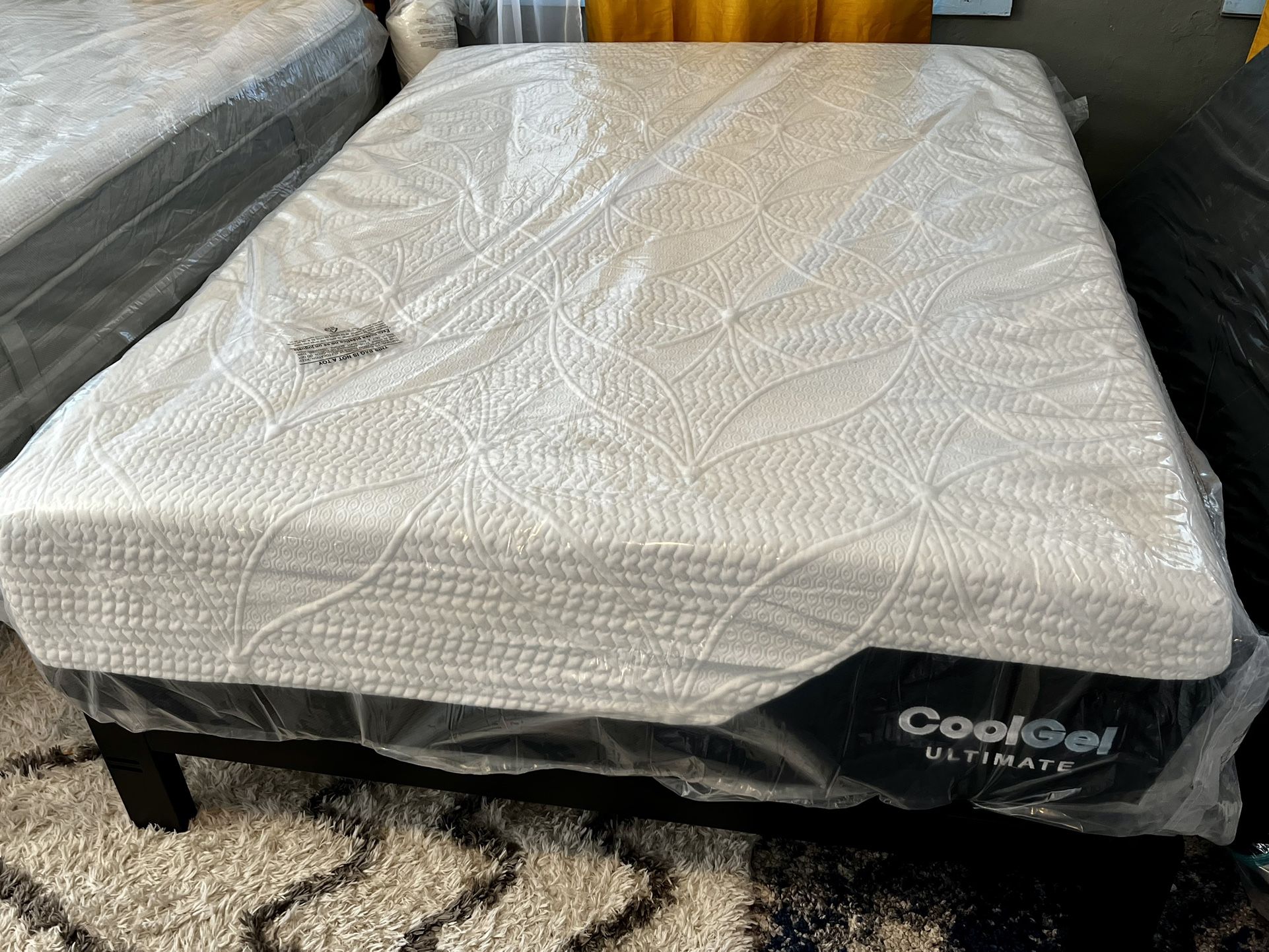 Brand New 14” Inch Full Size Ultimate Cool Gel Memory Foam Mattress - Main Image
