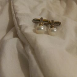 Akoya Saltwater Pearls  Glowing White Pearl Cufflinks 