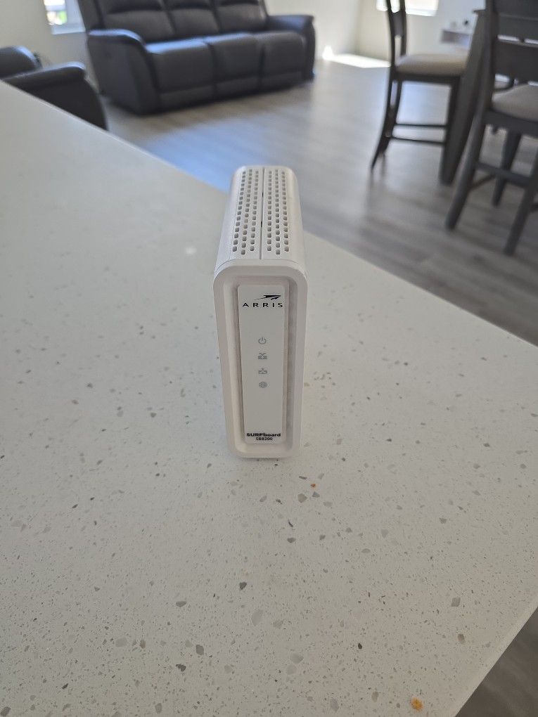 Arris Surfboard SB8200 Internet Modem