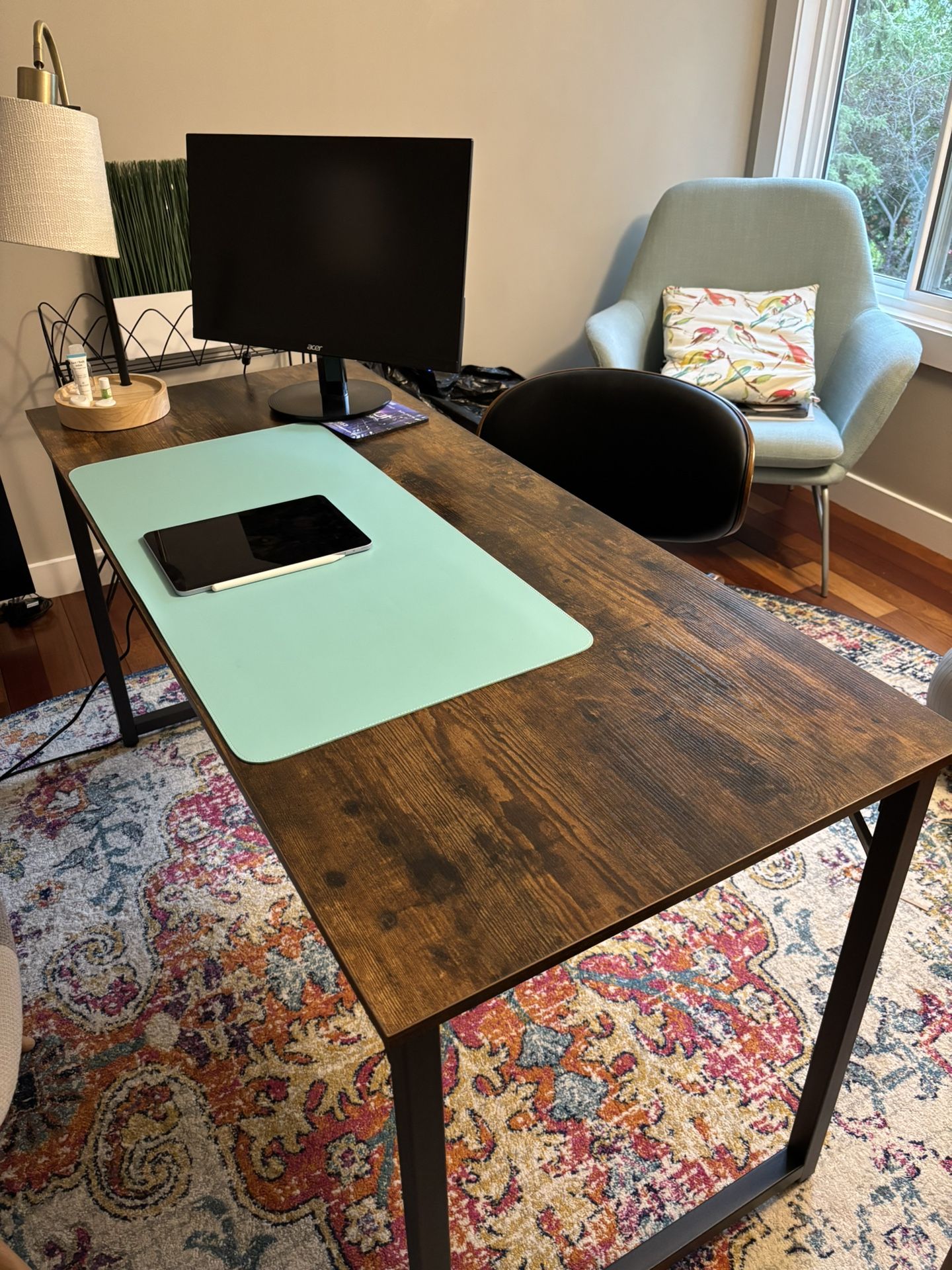 Desk & chair