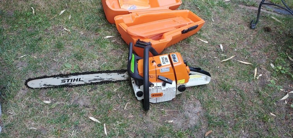 Stihl Pro 036 chainsaw good running condition wi 20" bar and chain

. 1 I do not take offers or trade thank you