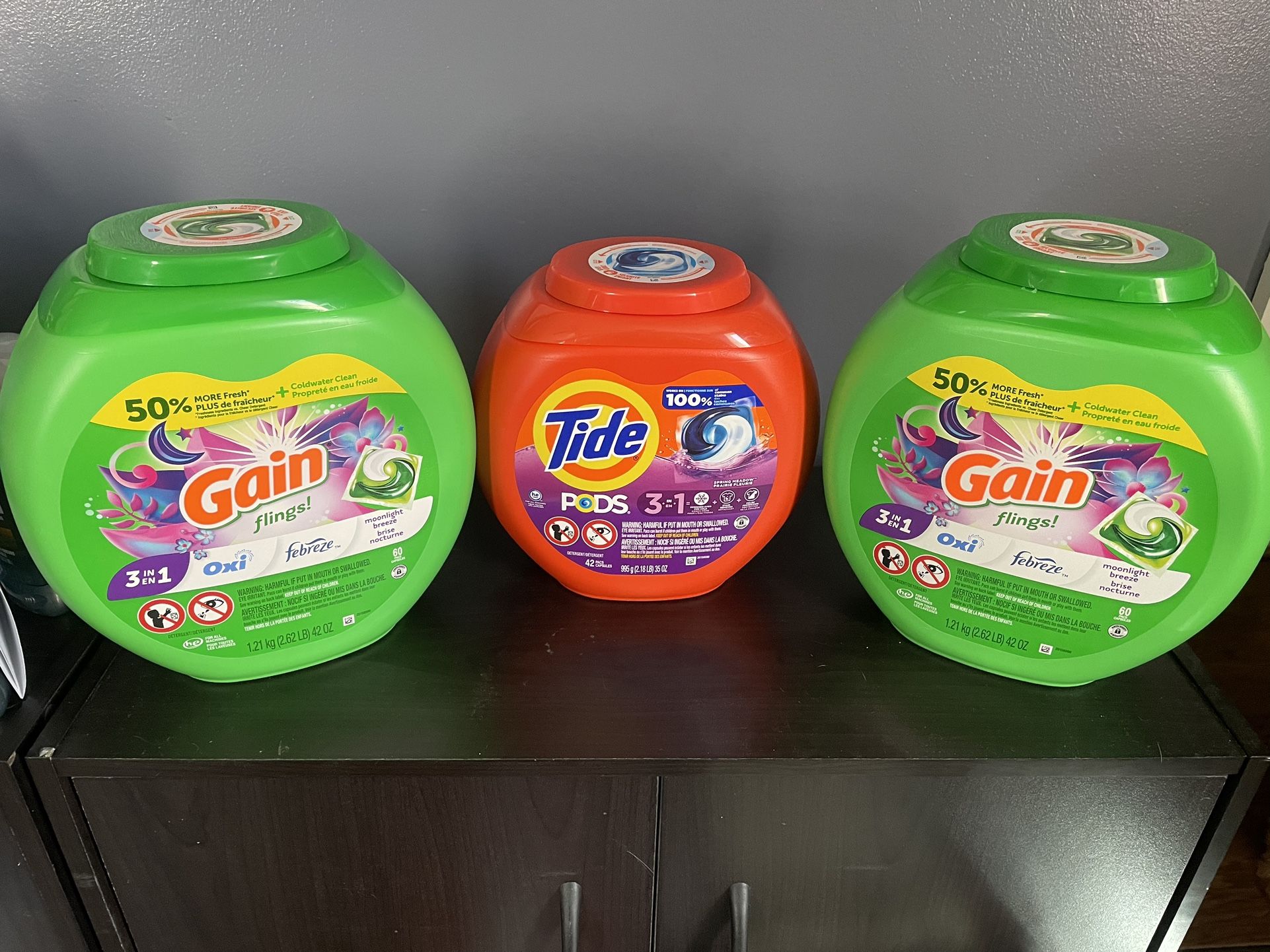 Laundry Pods, Gain And Tide