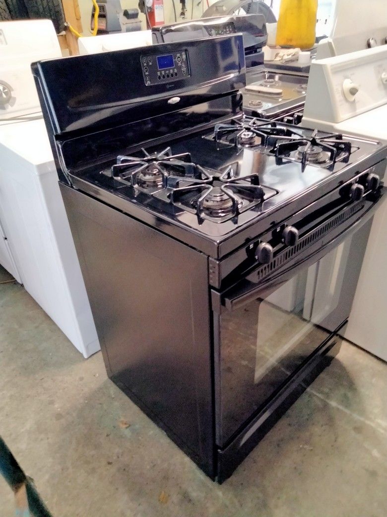 I Have All Black Nice Gas Range Like Me A Whirlpool Ready To Go Nice And Clean