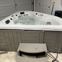 3 Person Hot Tub
