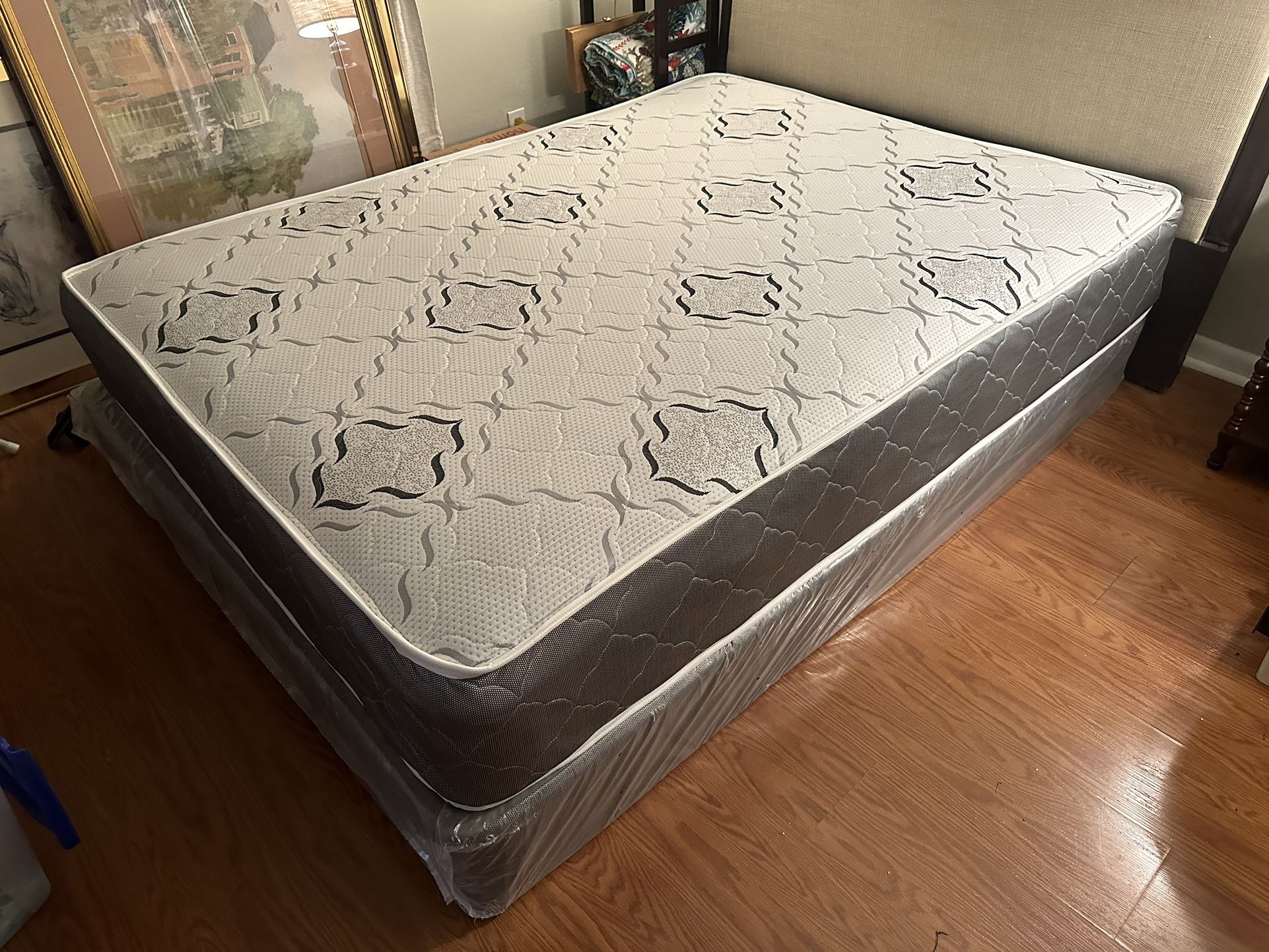 New Queen Regular Mattress And Box Spring Set