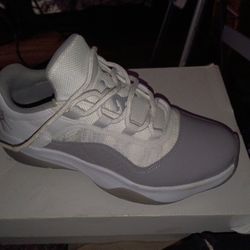 Michael Jordan is Size 7.5 Women's 