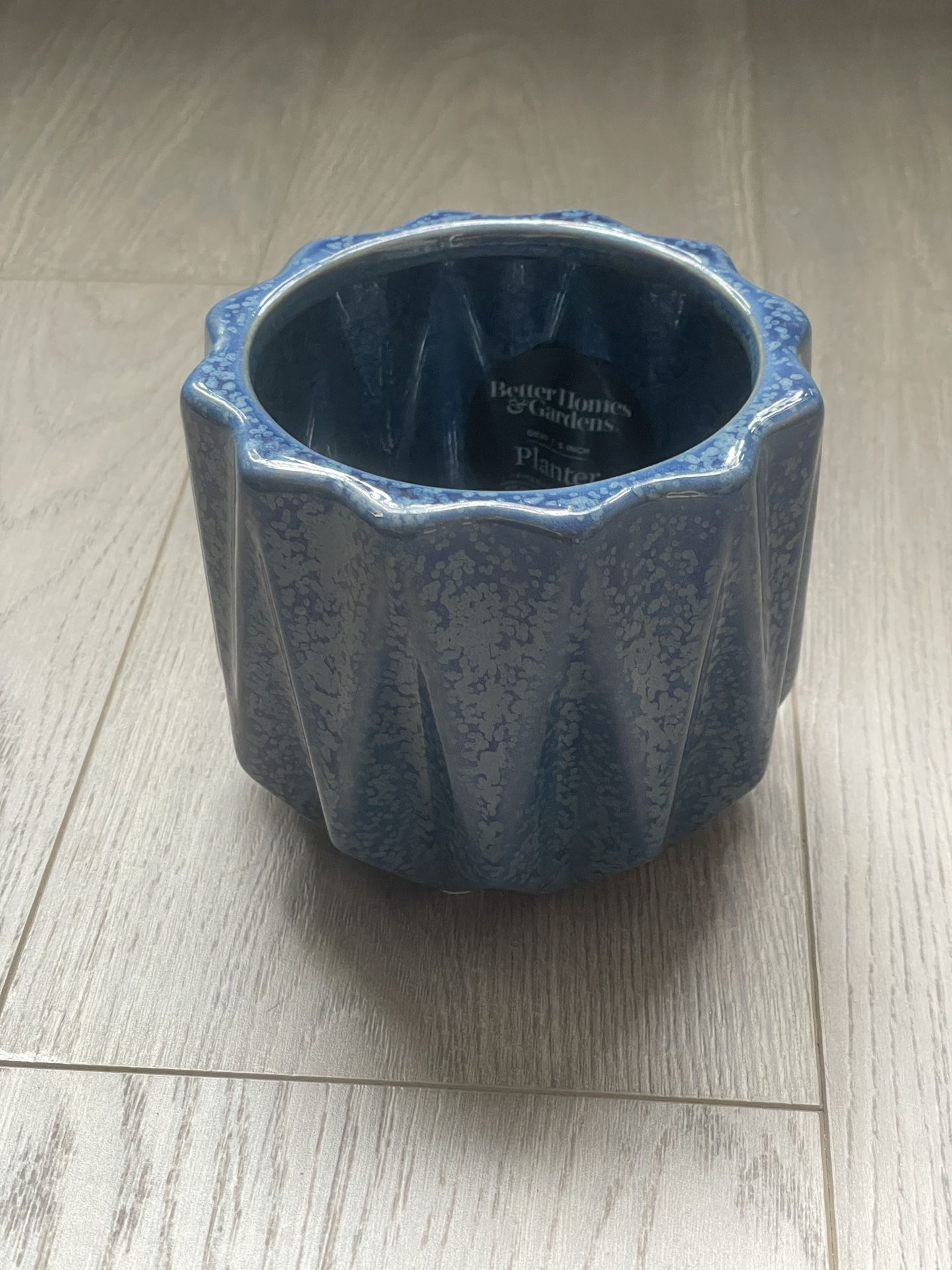 Round Ceramic Planter 