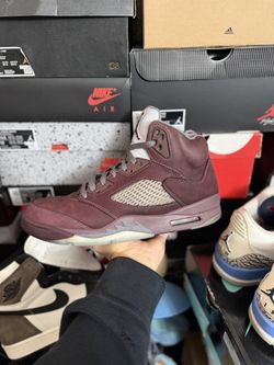 2023 Jordan Burgundy 5s size 10.5 USED But Clean