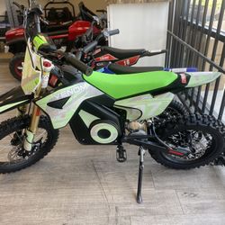 Venom Pro 1600W Electric Dirt Bike 1600W 