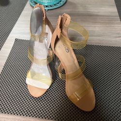 Mix No.6 New Size 7 Clear & Beige open toll high heels