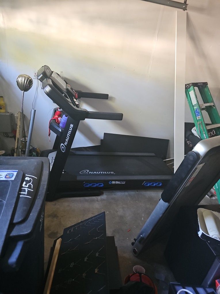 Nautilus Treadmill