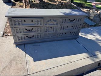 Dresser/entertainment center