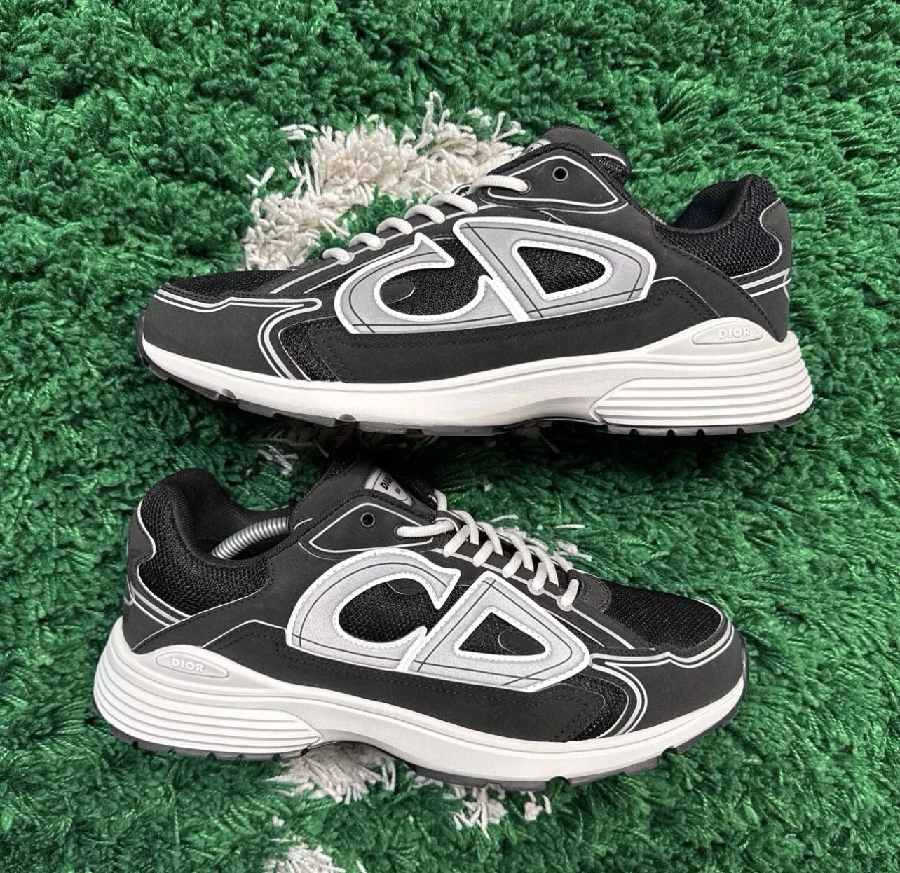 Dior B30 Black White Reflective Size 12