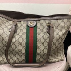 Medium Gucci tote 