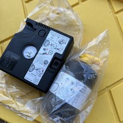 Mercedes Benz OEM Air Tire Pump Compressor TIREFIT 450 ml 000(contact info removed) NEW