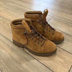 Size 7 MENS Brown Boots
