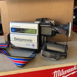 Sanyo Betamovie Camcorder