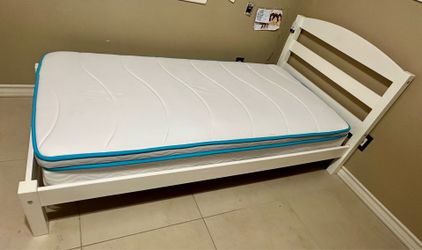 Twin Bed Frame w/Mattress