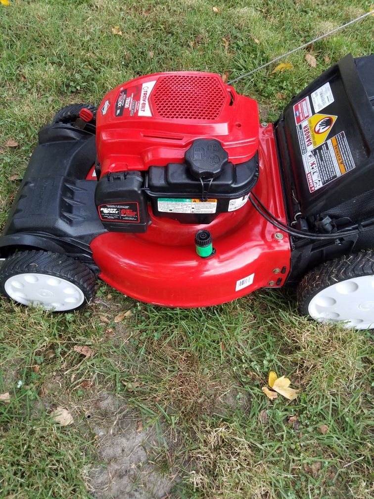 TROYBILT TB230/7.25HP/163CC/21"CUT SELFPROPELLED LAWN MOWER for Sale