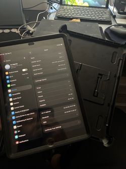 iPad 9th Gen 64GB – $100 OBO
