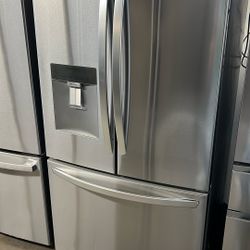 NEW OPEN BOX LG FRENCH STYLE REFRIGERATOR 