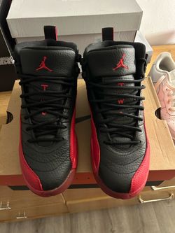 Air Jordan 12 retro (GS) flu game  Size 6 Mens