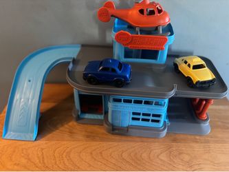 Green Toys Parking Garage