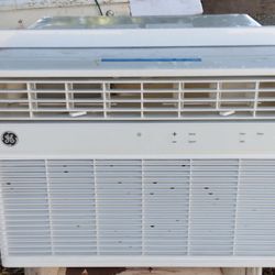 Air Conditioner G&E 11900 BTU! Aire Acondicionado! Trabajando!