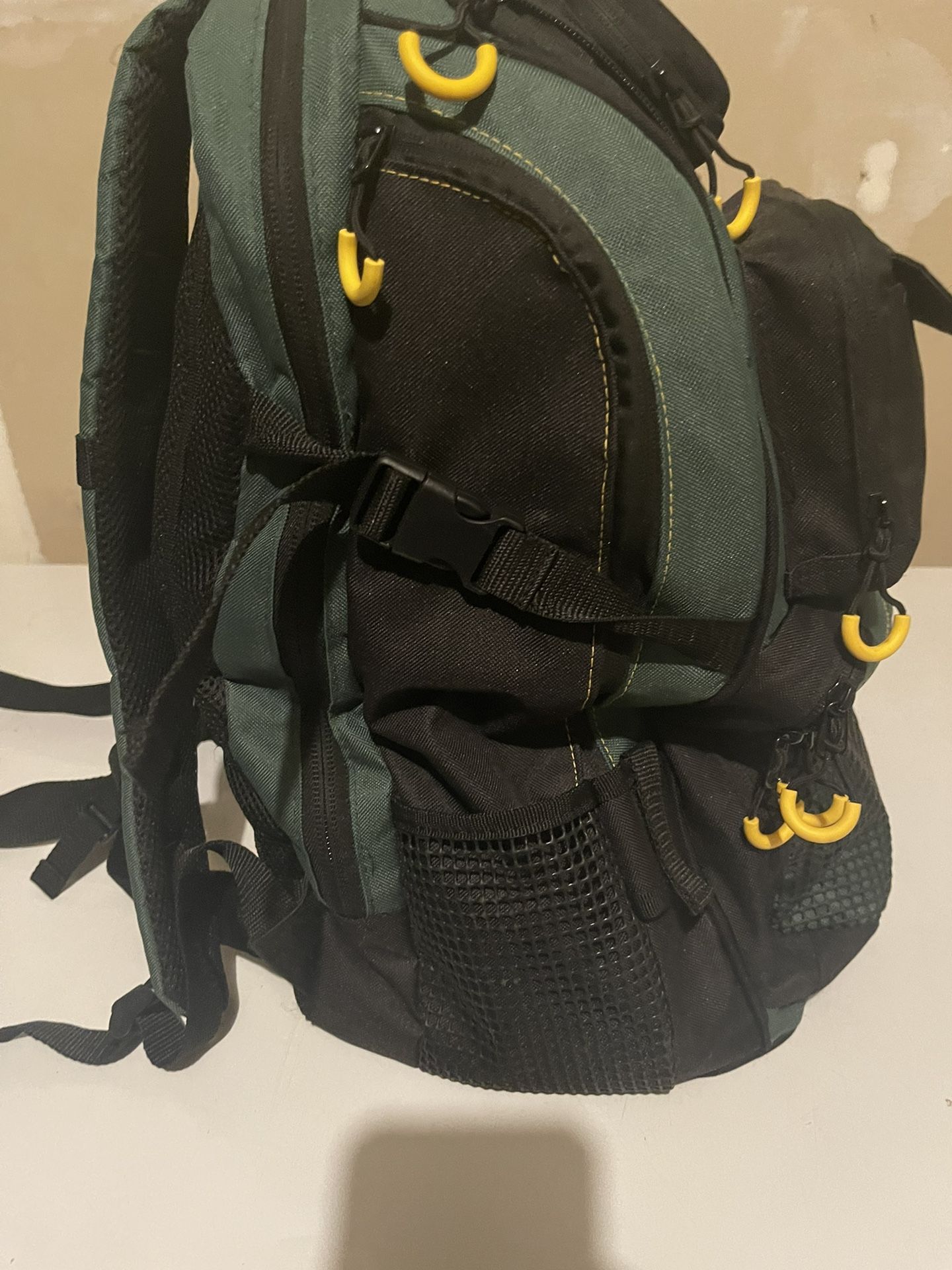 Bass pro Shop Tackle Backpack for Sale in Springfield, OR - OfferUp