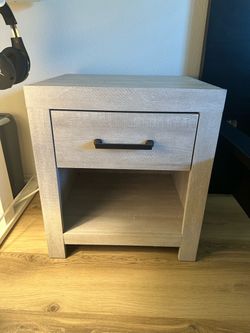 Side table/nightstand