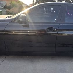 2015 BMW 320i Driver Front Door OEM Black Complete F30