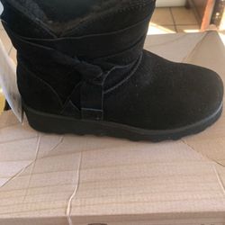 New Bear paw Boots Black Size 13 $30