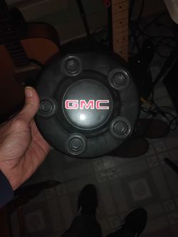GMC TRUCK HUB CAP