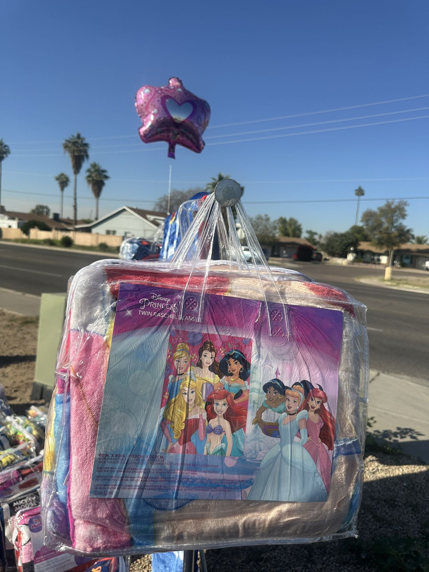 Blanket.   84 Ave Indian School.  602//413////5795. 