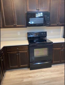 Black kitchen appliances set