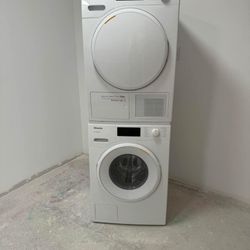 Miele,,,New-Stackable ventless 'washer dryer'