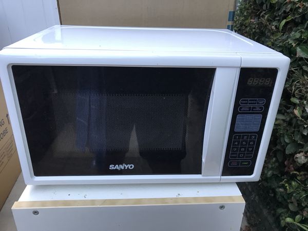 Sanyo White Microwave For In Los Angeles Ca Offerup Sanyo White Microwave