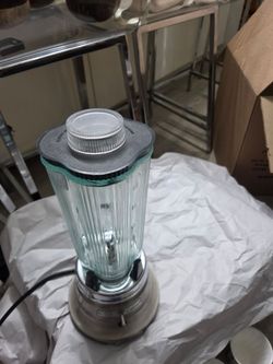 Commercial Countertop Blender with Glass Jar WARING