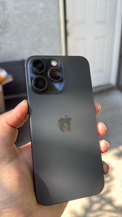 iPhone 15 pro max 156gb unlocked