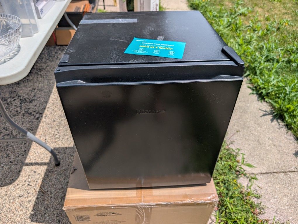 Hisense Mini Fridge