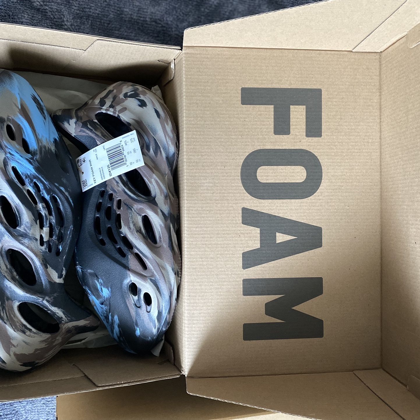 Size 10 - Yeezy Foam RNR MX Cinder ID4126 for Sale in Hialeah, FL