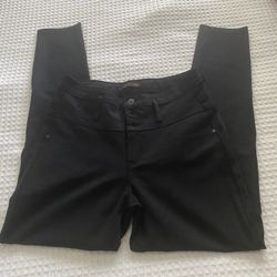Black Pants 