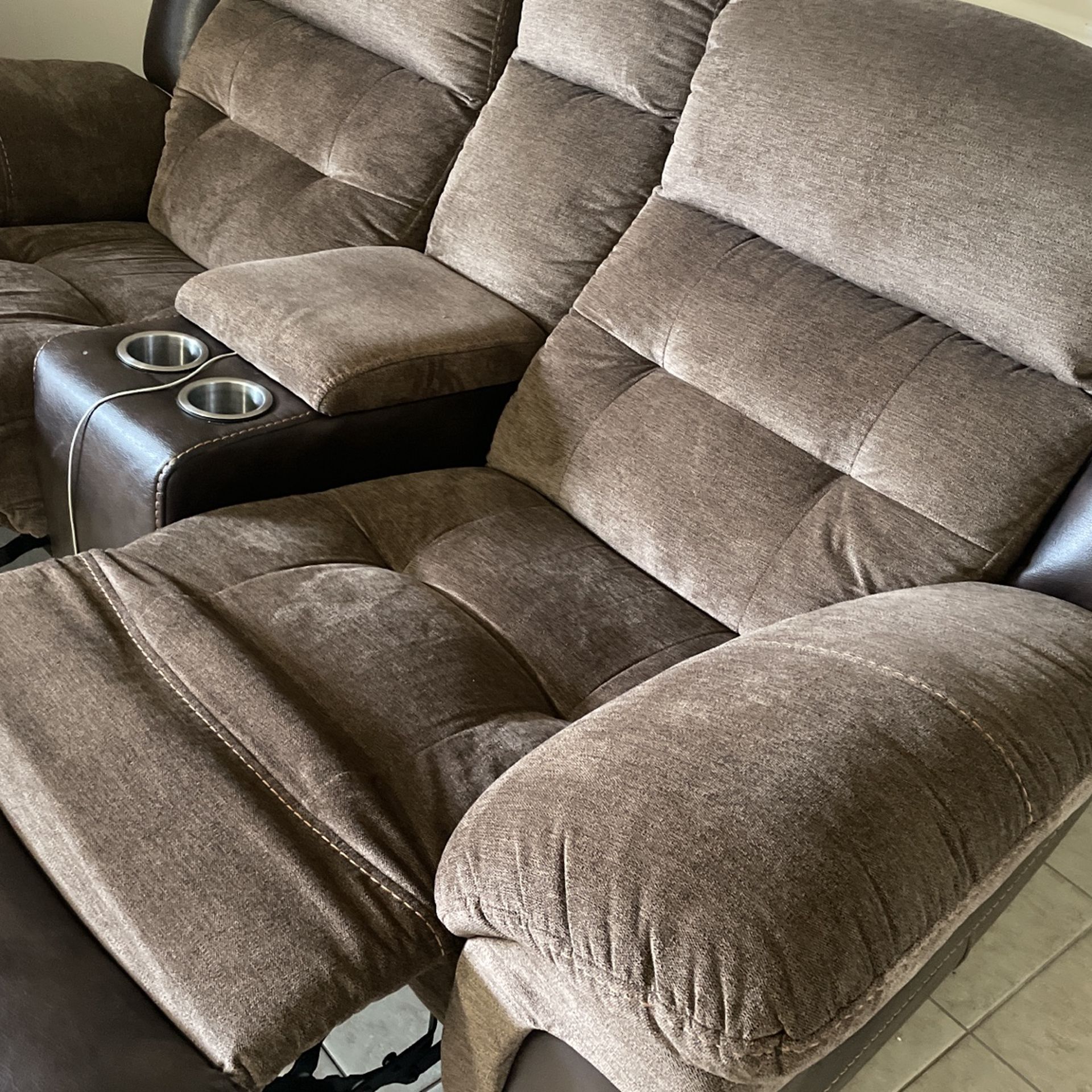 Pull Out Suede Couches With Charging Port