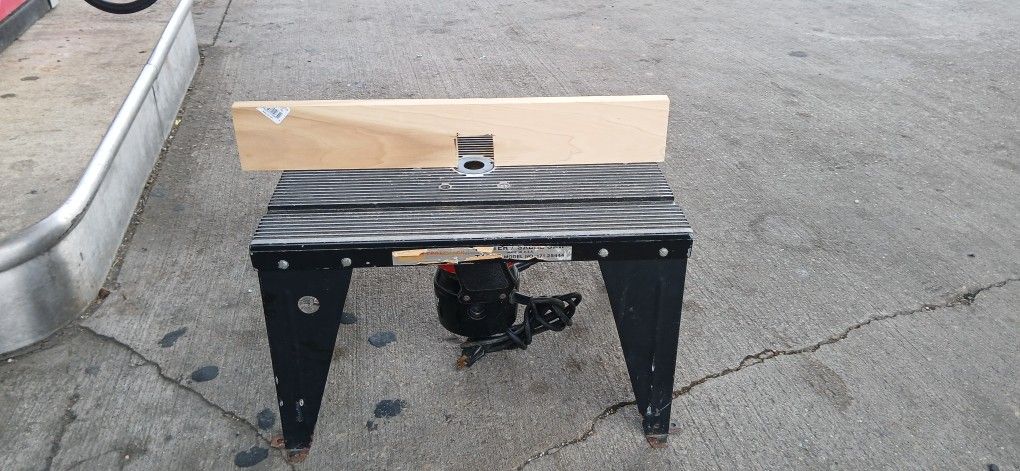 Router Table With Routerrouter