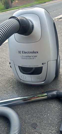 Electrolux EL7061 Ultra Silencer Deep Clean Canister Only Ultrasilencer