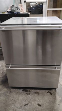 Summit 24" Double Drawer Commercial Refrigerator