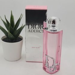 DIOR 

Dior Addict Rosy Glow Eau de Parfum

1.7 fl