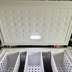 Magic Chef 8.7 cu. ft. Manual Defrost Chest Freezer in White