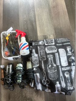 Clippers for sale, wahl & Andis, comes as shown in picture 🤗