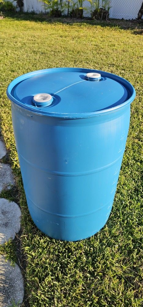 Plastic Tank Not Food Grade   55 Gal